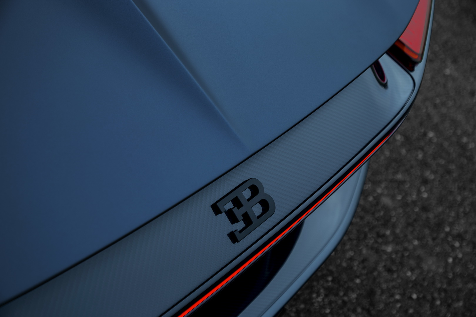 Download 2019 Bugatti Chiron Sport 110 ans Bugatti - Detail HD Wallpaper 1620x1080 #8