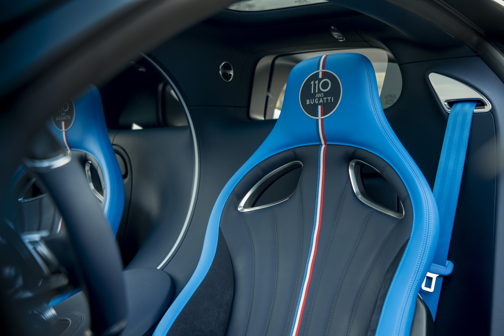 Download 2019 Bugatti Chiron Sport 110 ans Bugatti - Interior, Seats HD Wallpaper 1620x1080 #10
