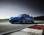 2020 Alfa Romeo 4C Spider Italia - Front Three-Quarter Wallpaper 190x150