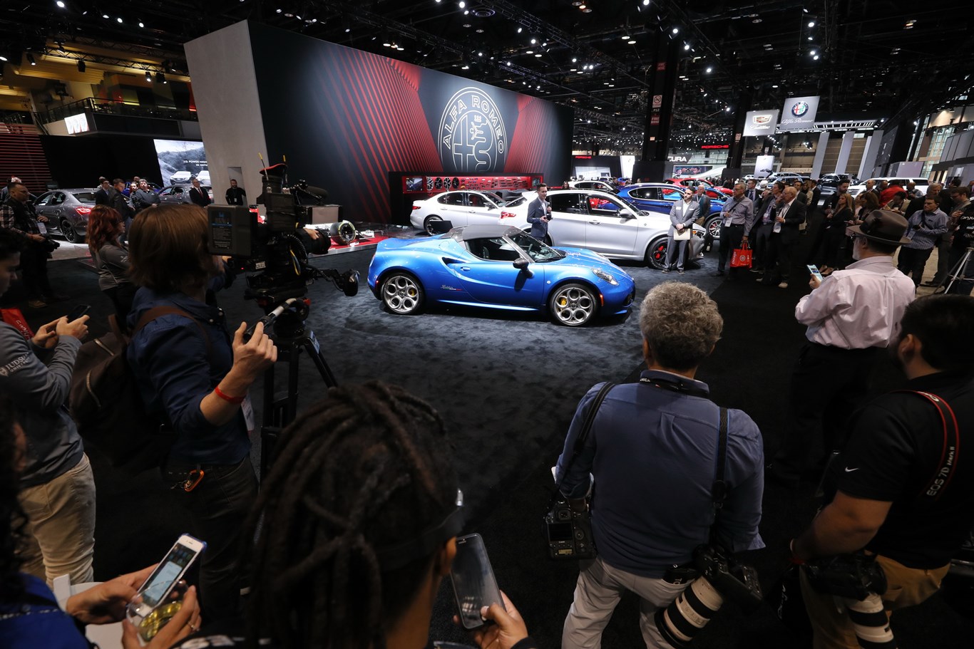 Download 2020 Alfa Romeo 4C Spider Italia - Side HD Wallpaper 1366x911 #13