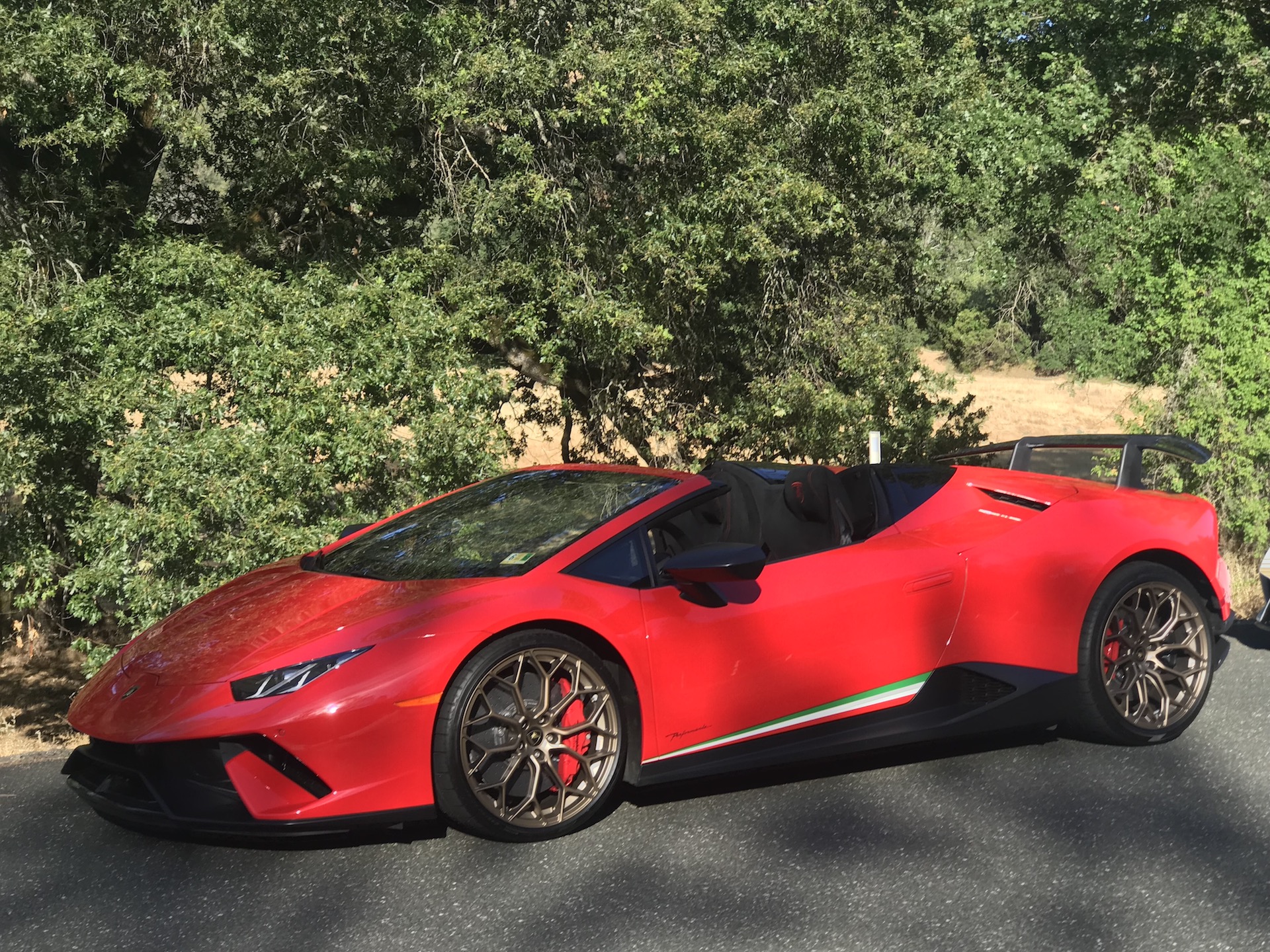 Download 2019 Lamborghini Huracán Performante Spyder - Front Three-Quarter HD Wallpaper 1920x1440 #65