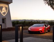 2019 Lamborghini Huracán Performante Spyder - Front Three-Quarter Wallpaper 190x150