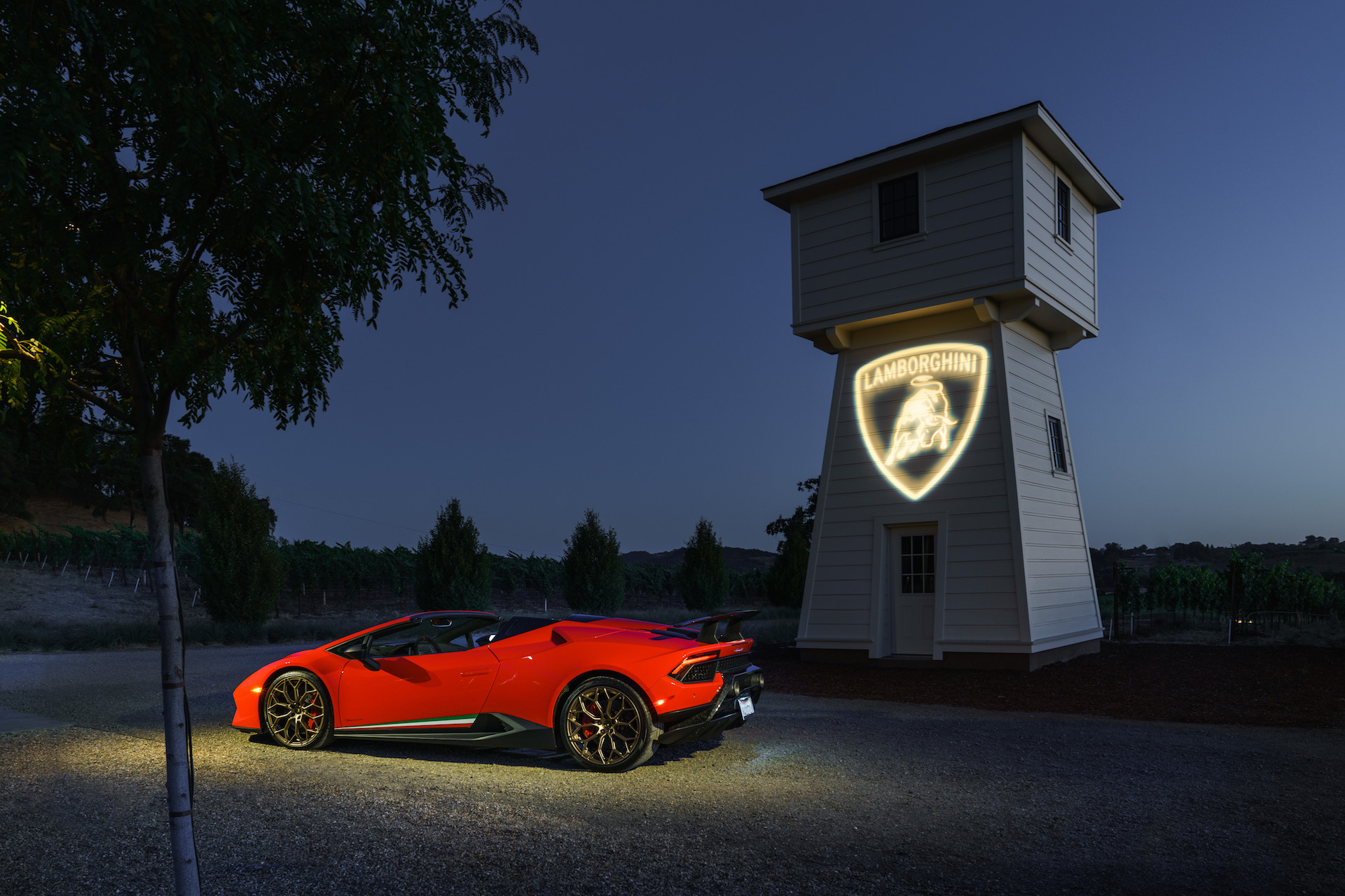 Download 2019 Lamborghini Huracán Performante Spyder - Rear Three-Quarter HD Wallpaper 1920x1280 #76