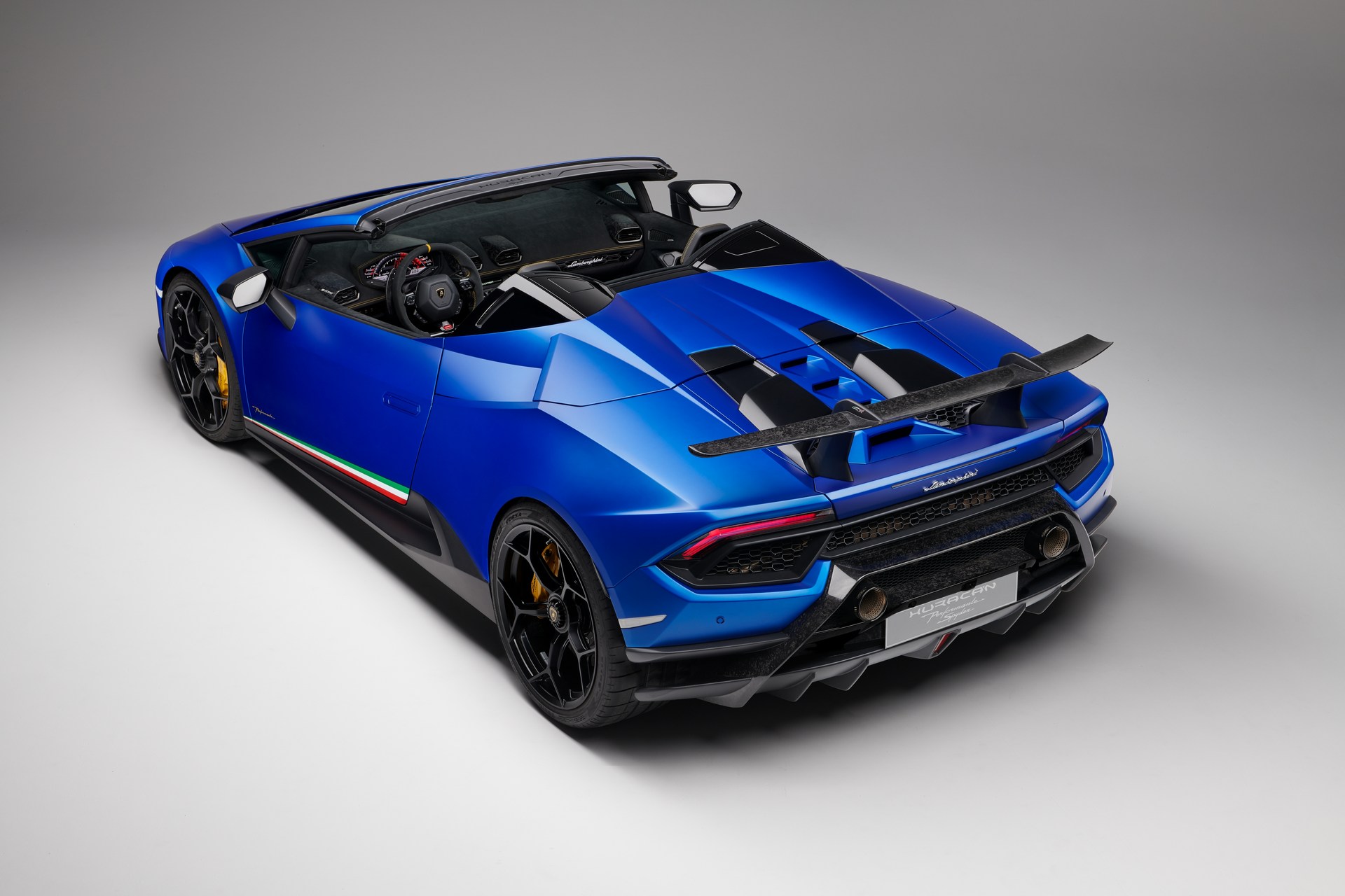 Download 2019 Lamborghini Huracán Performante Spyder - Rear Three-Quarter HD Wallpaper 1920x1280 #91