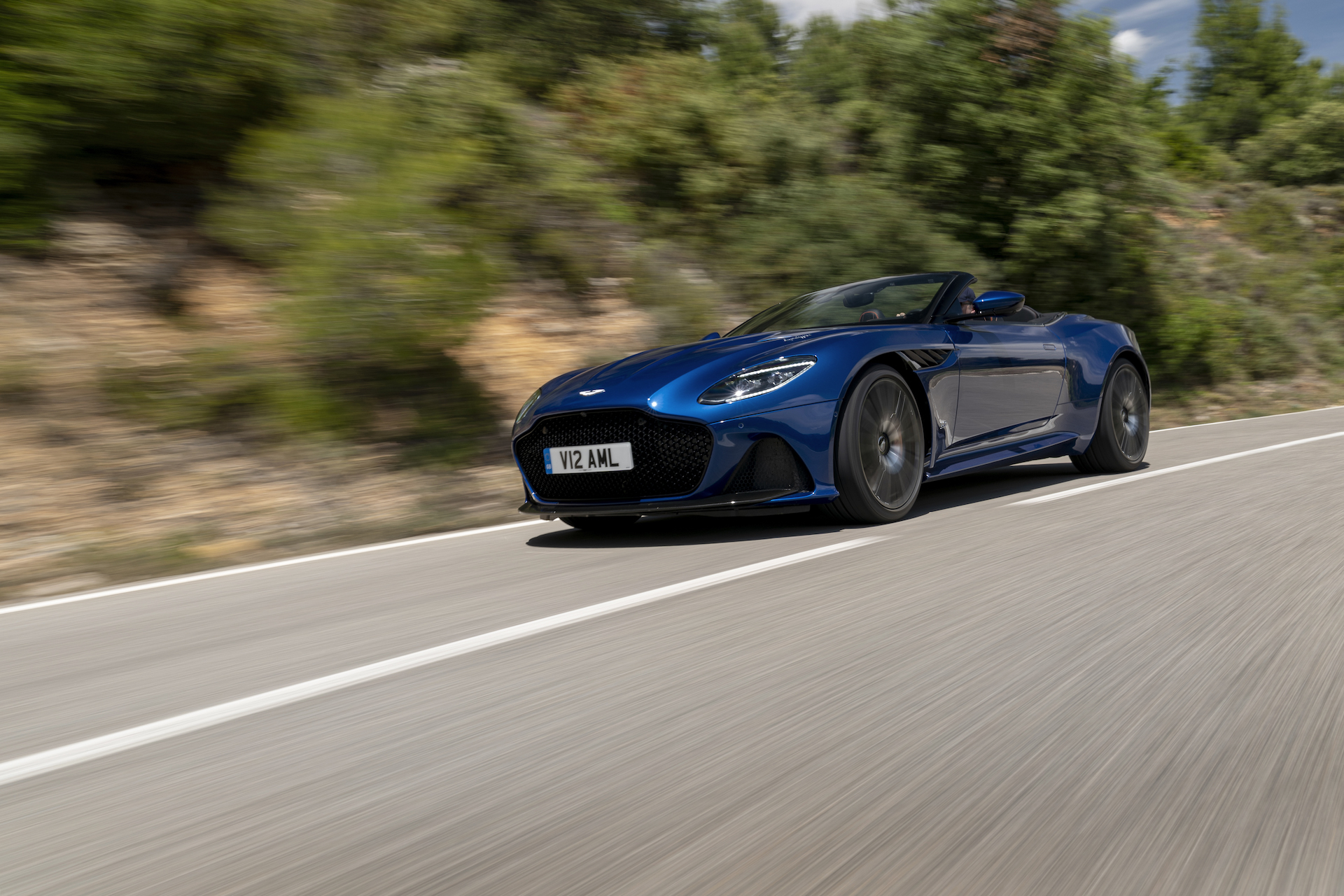 Download 2020 Aston Martin DBS Superleggera Volante - Front Three-Quarter HD Wallpaper 1920x1280 #50