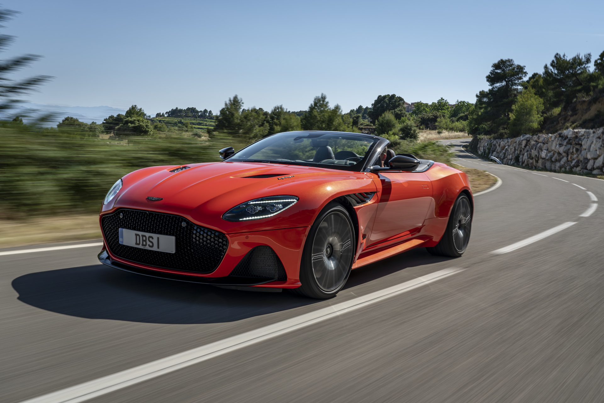 Download 2020 Aston Martin DBS Superleggera Volante - Front Three-Quarter HD Wallpaper 1920x1281 #1