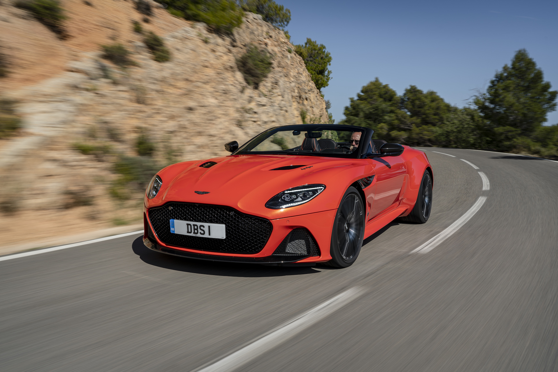 Download 2020 Aston Martin DBS Superleggera Volante - Front Three-Quarter HD Wallpaper 1920x1281 #2