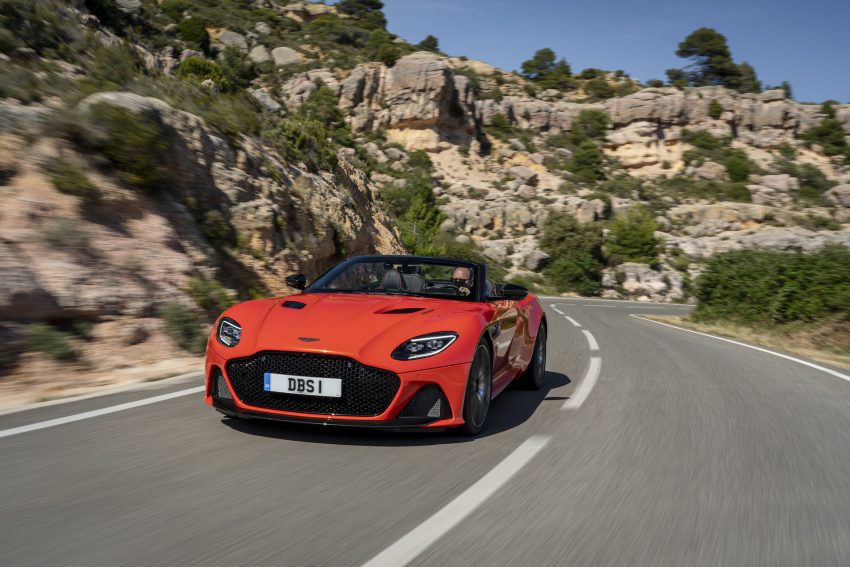 2020 Aston Martin DBS Superleggera Volante - Front Three-Quarter Wallpaper 850x567 #13