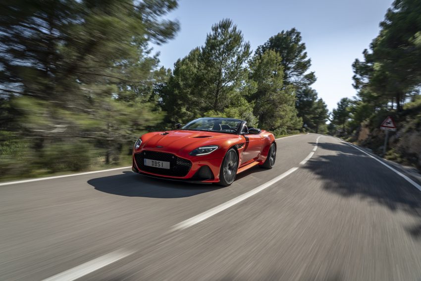 2020 Aston Martin DBS Superleggera Volante - Front Three-Quarter Wallpaper 850x567 #4