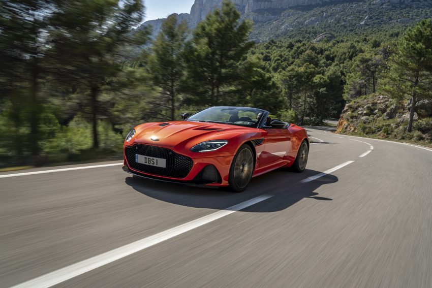 2020 Aston Martin DBS Superleggera Volante - Front Three-Quarter Wallpaper 850x567 #6