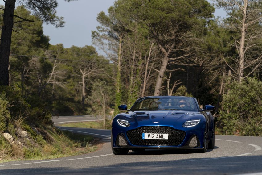 2020 Aston Martin DBS Superleggera Volante - Front Wallpaper 850x567 #38