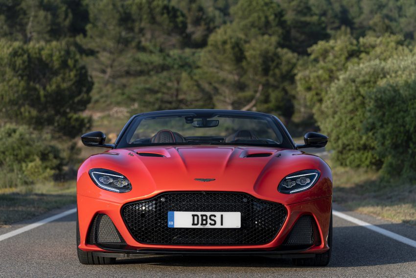 2020 Aston Martin DBS Superleggera Volante - Front Wallpaper 850x567 #21