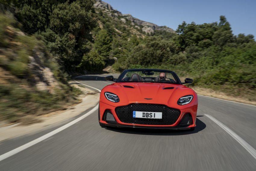 2020 Aston Martin DBS Superleggera Volante - Front Wallpaper 850x567 #7