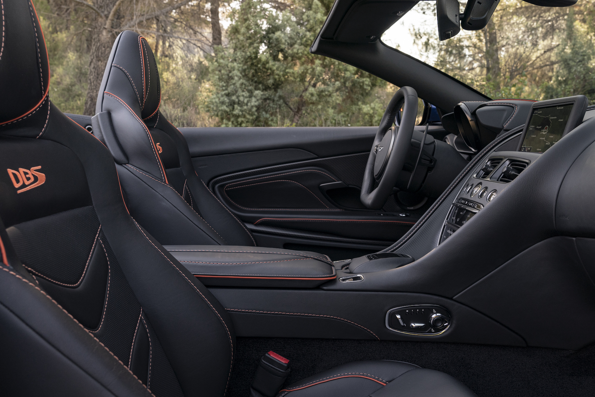 Download 2020 Aston Martin DBS Superleggera Volante - Interior HD Wallpaper 1920x1280 #79