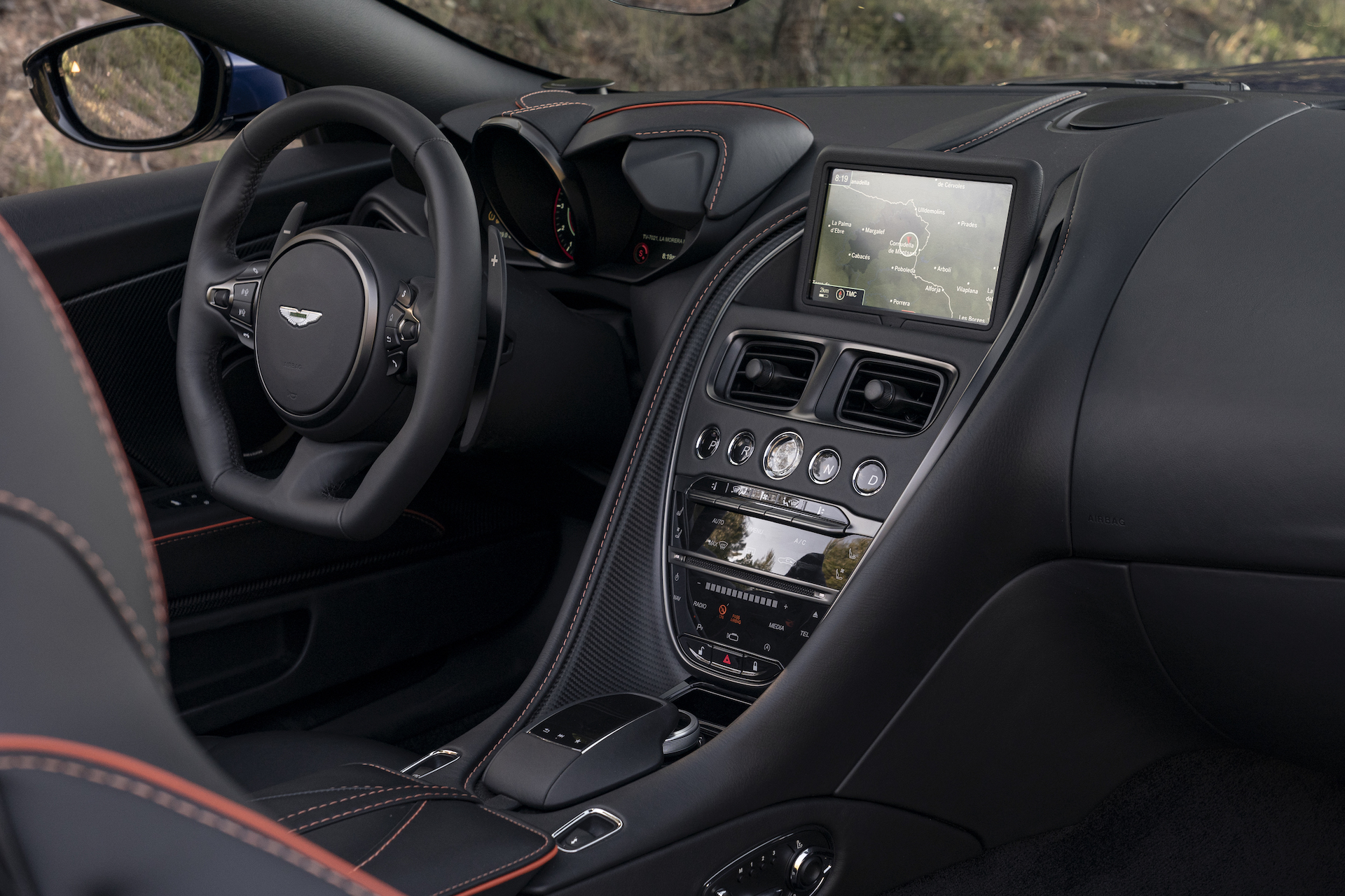 Download 2020 Aston Martin DBS Superleggera Volante - Interior HD Wallpaper 1920x1280 #78