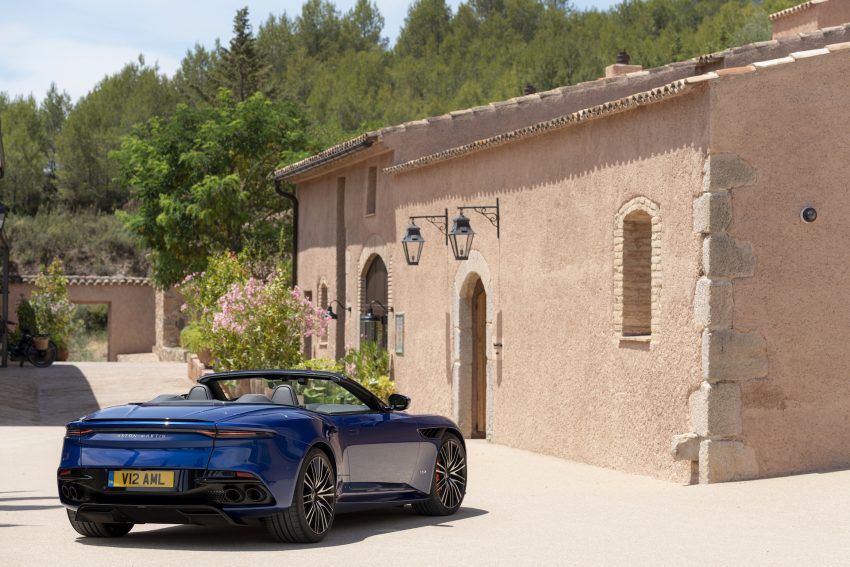 2020 Aston Martin DBS Superleggera Volante - Rear Three-Quarter Wallpaper 850x567 #64