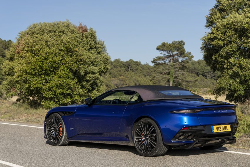 2020 Aston Martin DBS Superleggera Volante - Rear Three-Quarter Wallpaper 850x567 #60