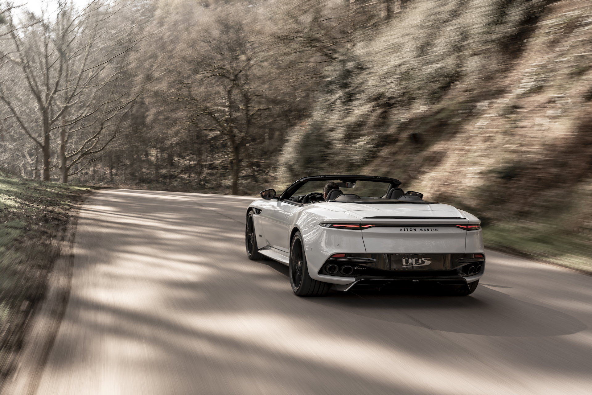 Download 2020 Aston Martin DBS Superleggera Volante - Rear Three-Quarter HD Wallpaper 1920x1281 #84