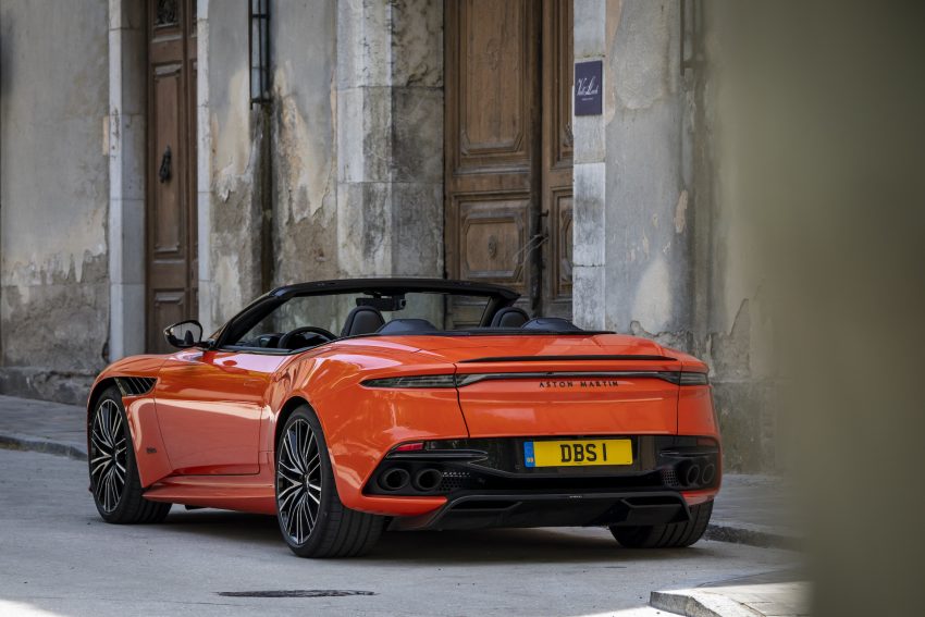 2020 Aston Martin DBS Superleggera Volante - Rear Three-Quarter Wallpaper 850x567 #24