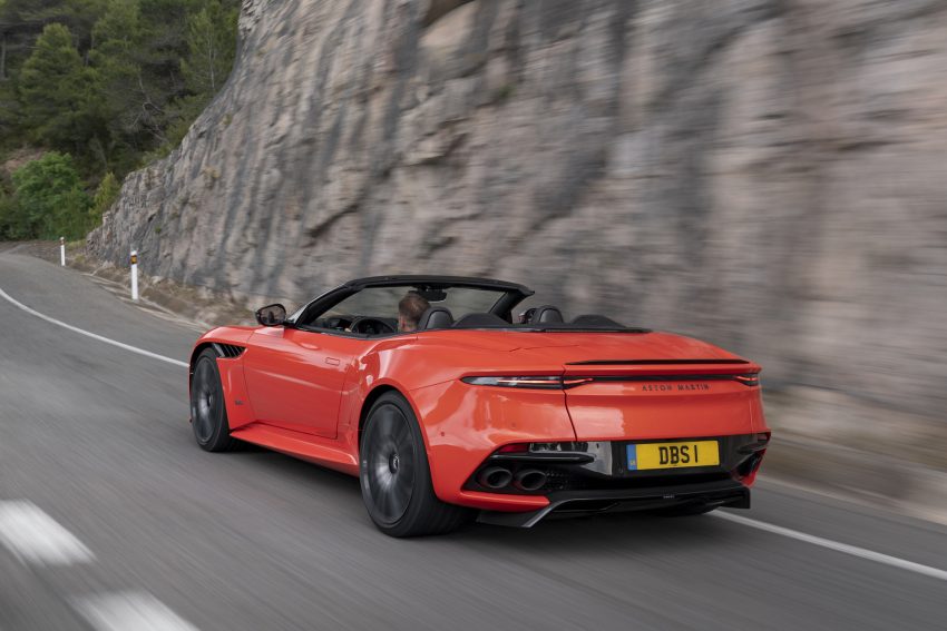2020 Aston Martin DBS Superleggera Volante - Rear Three-Quarter Wallpaper 850x567 #8
