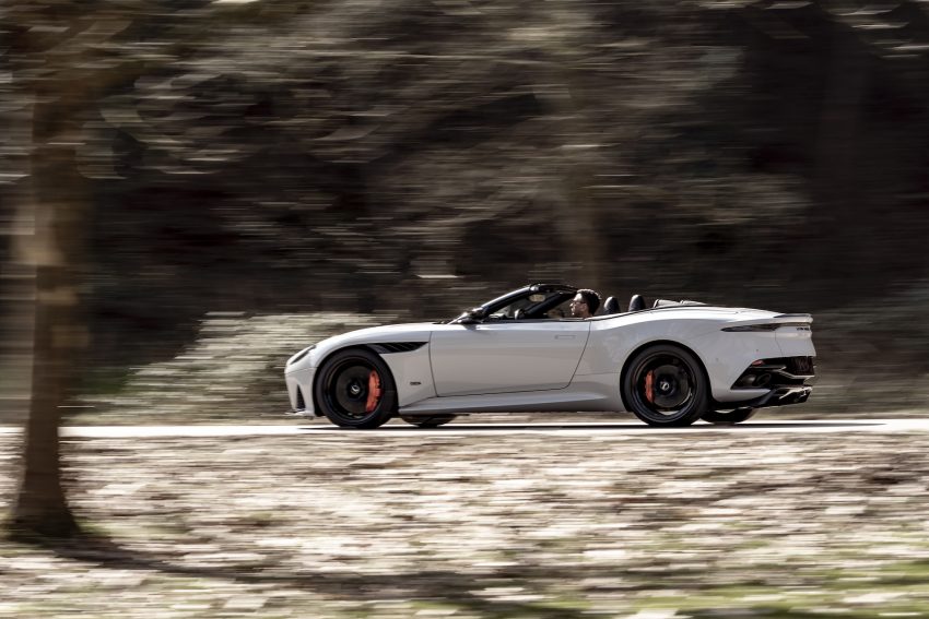2020 Aston Martin DBS Superleggera Volante - Side Wallpaper 850x567 #87