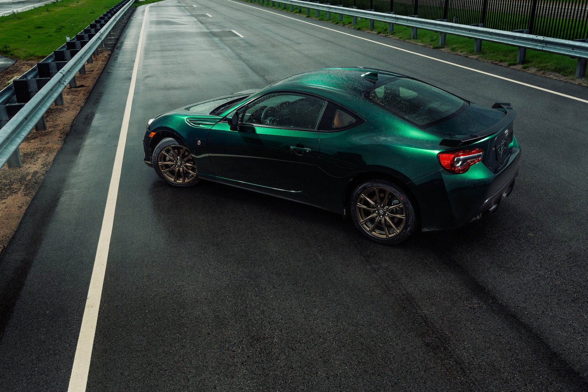 Download 2020 Toyota 86 Limited Hakone Edition - Rear Three-Quarter HD Wallpaper 1920x1281 #3