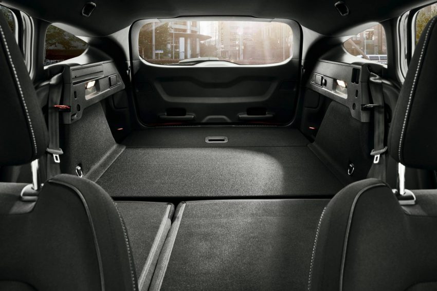 2020 Ford Focus ST Wagon - Interior Wallpaper 850x567 #11