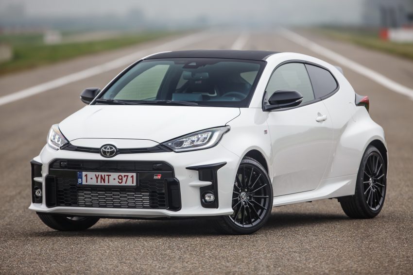 2021 Toyota GR Yaris - Front Three-Quarter Wallpaper 850x567 #124