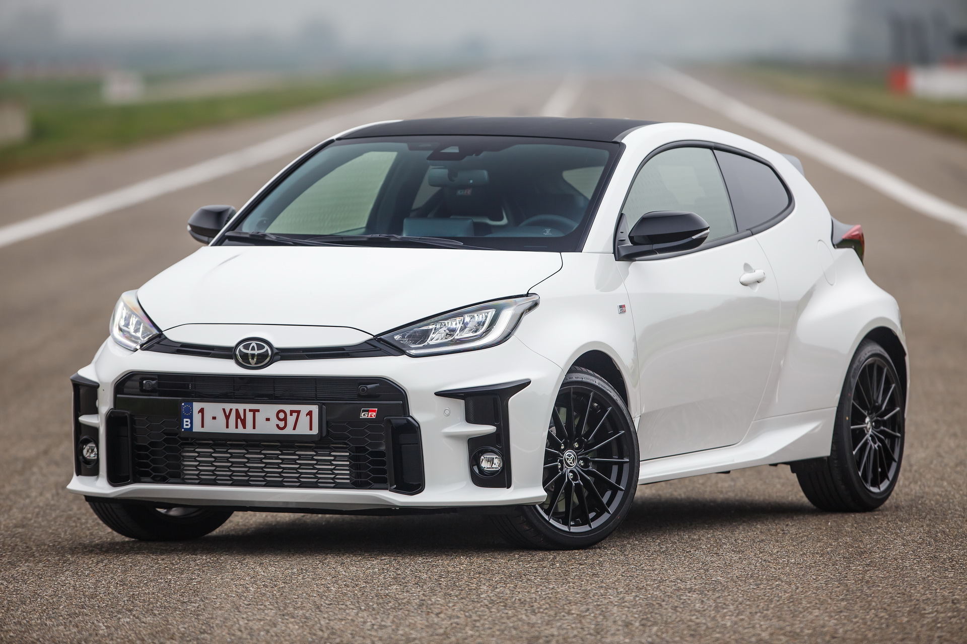 Download 2021 Toyota GR Yaris - Front Three-Quarter HD Wallpaper 1920x1280 #124