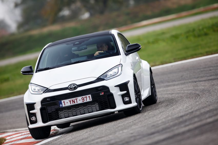 2021 Toyota GR Yaris - Front Three-Quarter Wallpaper 850x567 #115