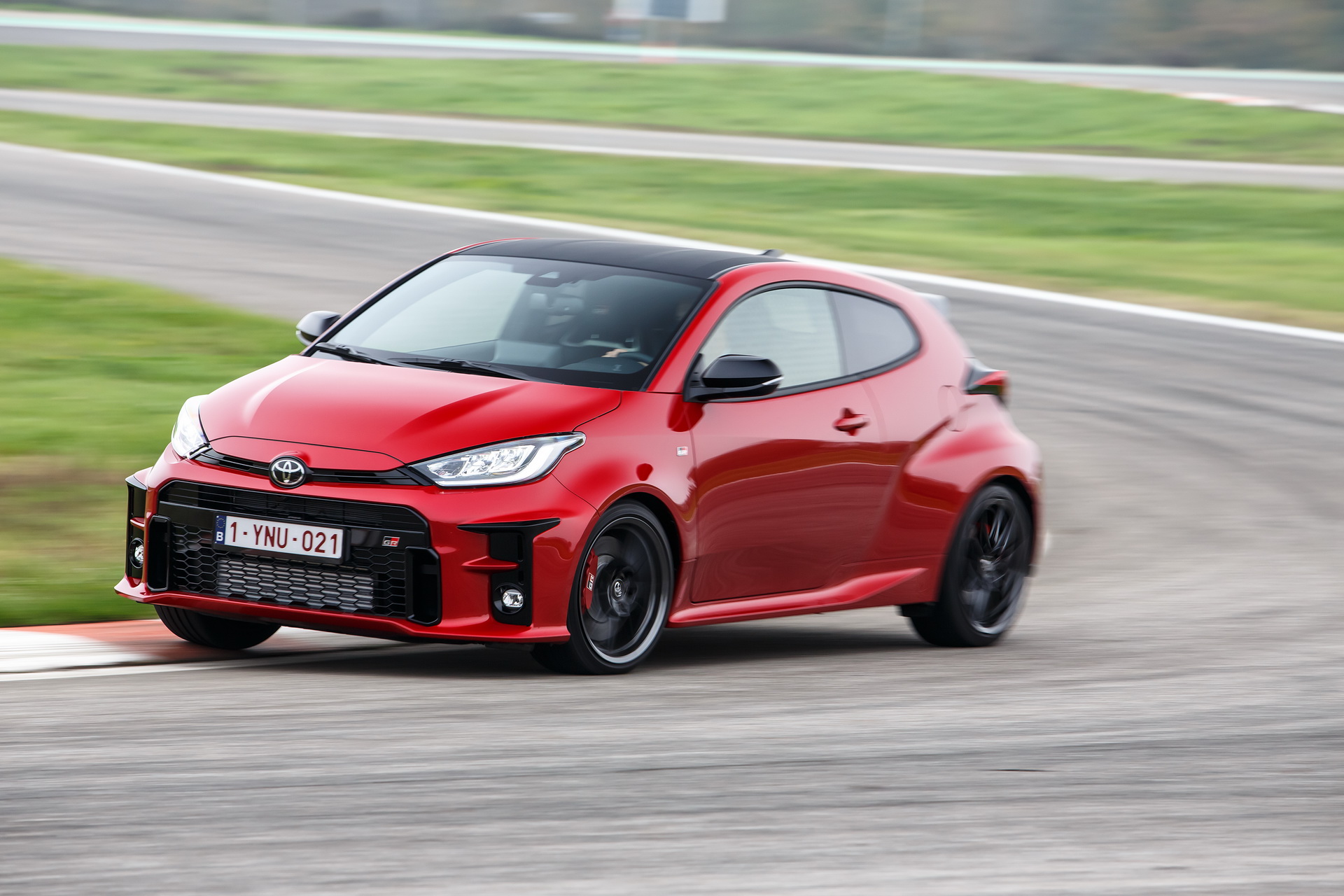 Download 2021 Toyota GR Yaris - Front Three-Quarter HD Wallpaper 1920x1280 #82