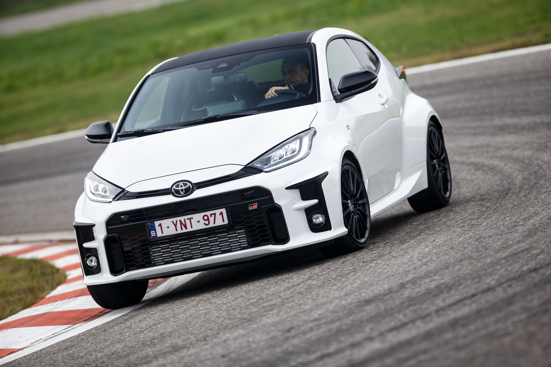 Download 2021 Toyota GR Yaris - Front Three-Quarter HD Wallpaper 1920x1280 #107