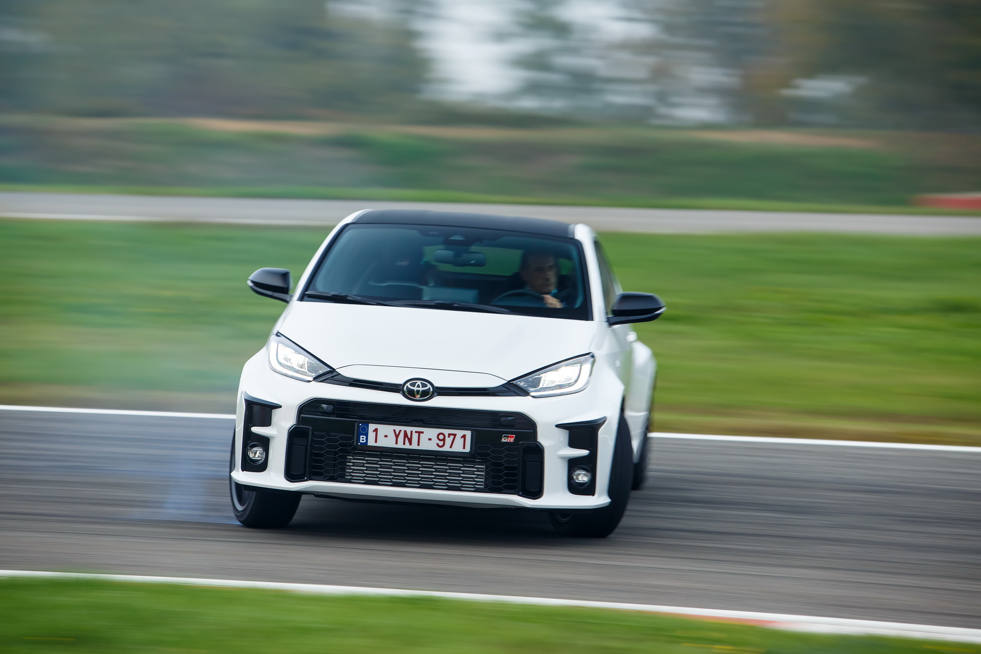 Download 2021 Toyota GR Yaris - Front HD Wallpaper 1920x1280 #121