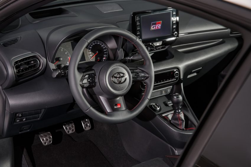 2021 Toyota GR Yaris - Interior, Cockpit Wallpaper 850x567 #185