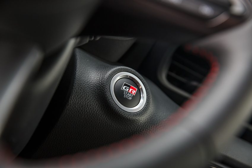 2021 Toyota GR Yaris - Interior, Steering Wheel Wallpaper 850x567 #180