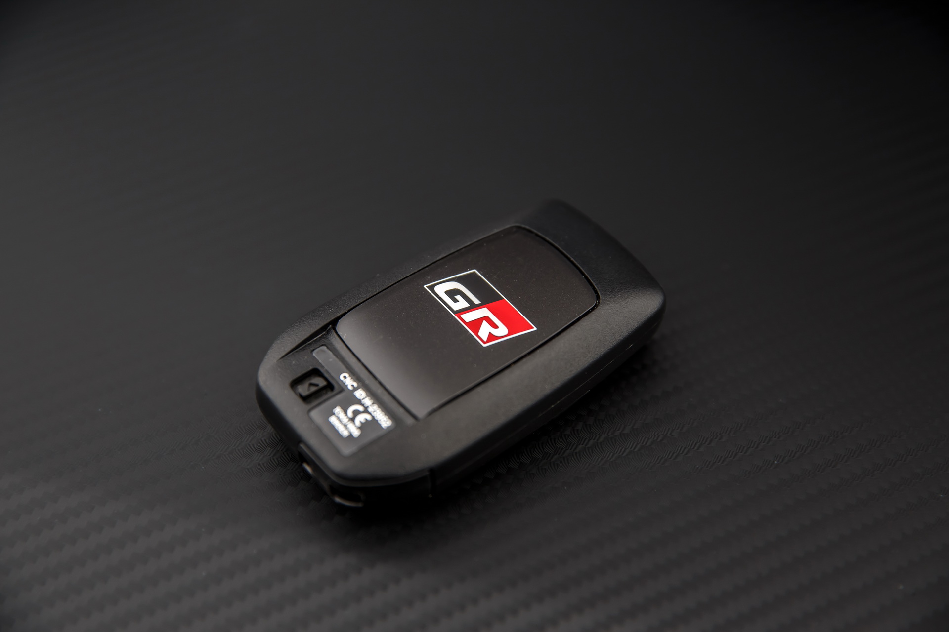 Download 2021 Toyota GR Yaris - Key Fob HD Wallpaper 1920x1280 #190