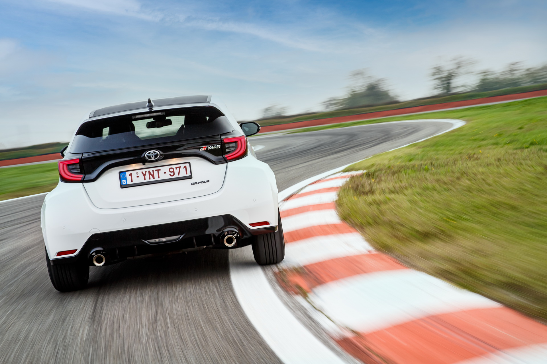 Download 2021 Toyota GR Yaris - Rear HD Wallpaper 1920x1280 #112