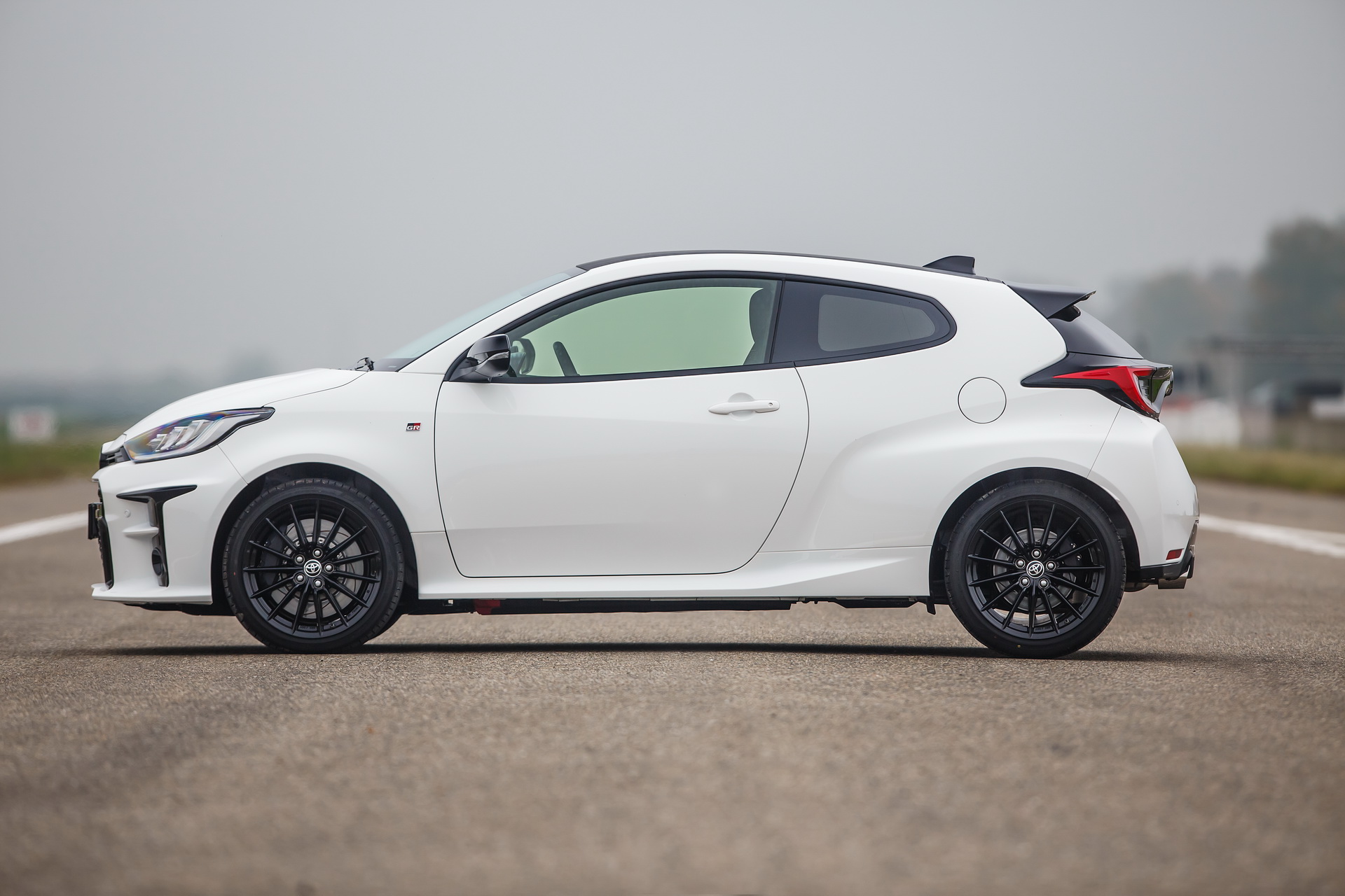 Download 2021 Toyota GR Yaris - Side HD Wallpaper 1920x1280 #131