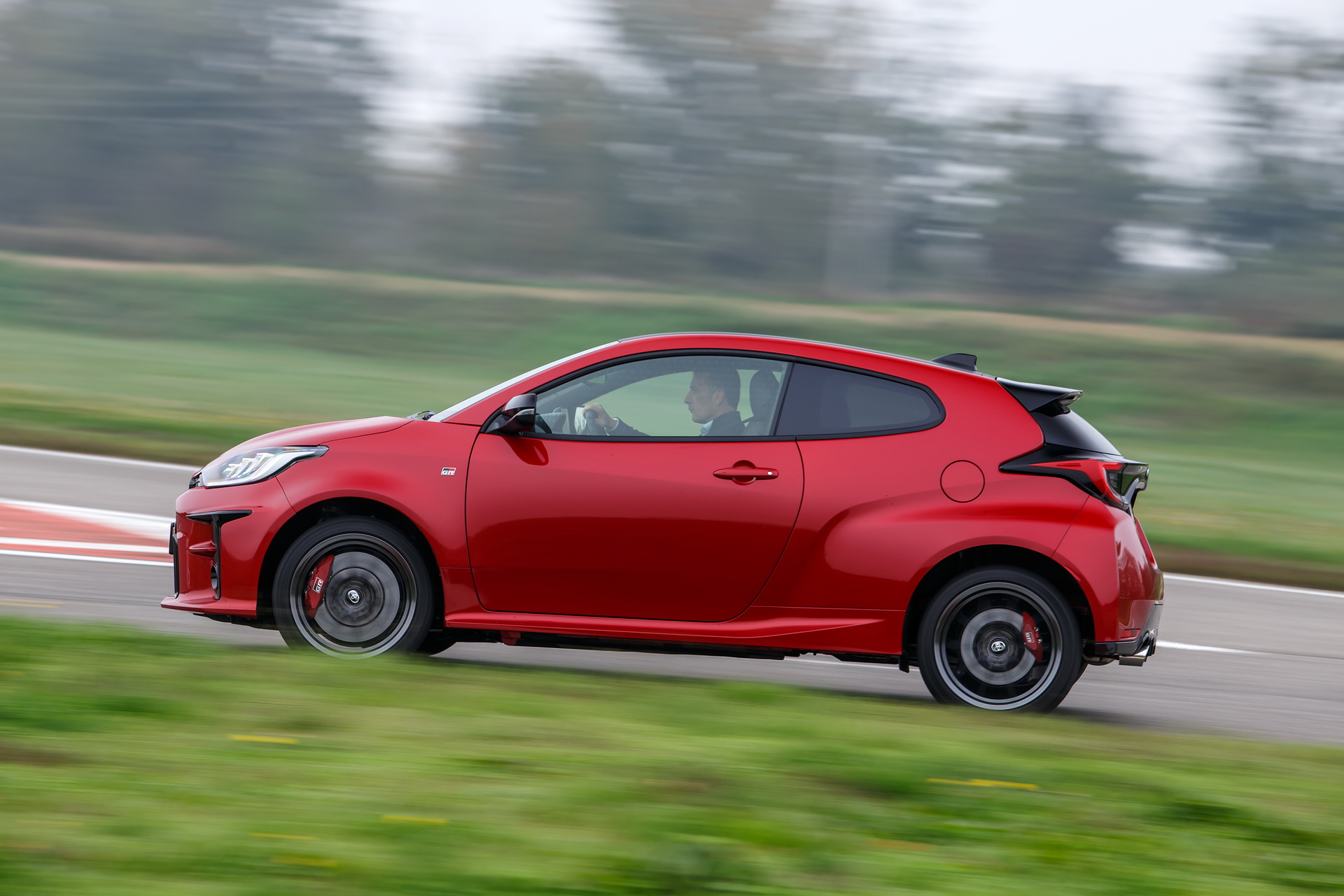 Download 2021 Toyota GR Yaris - Side HD Wallpaper 1920x1280 #80