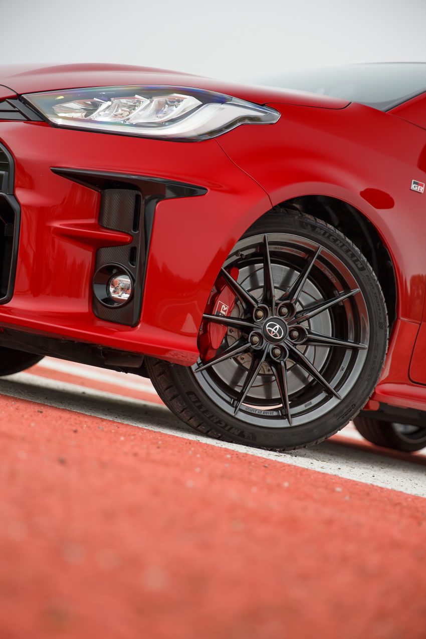 2021 Toyota GR Yaris - Wheel Phone Wallpaper 850x1275 #140