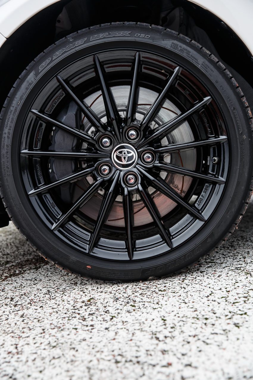 2021 Toyota GR Yaris - Wheel Phone Wallpaper 850x1275 #161