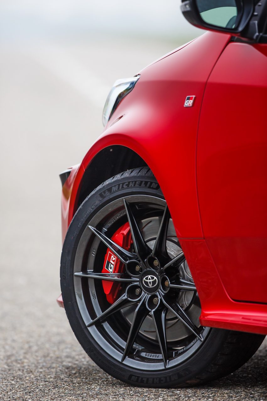 2021 Toyota GR Yaris - Wheel Phone Wallpaper 850x1275 #150