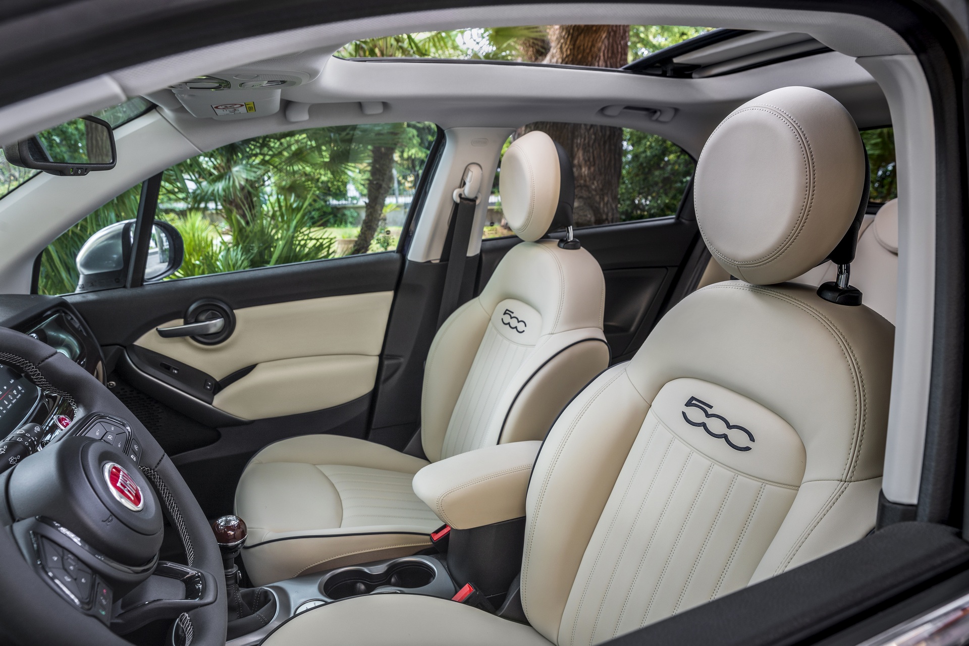 Download 2021 Fiat 500X Yachting - Interior HD Wallpaper 1920x1280 #21