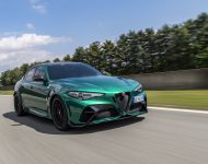 2021 Alfa Romeo Giulia GTA - Front Three-Quarter Wallpaper 190x150