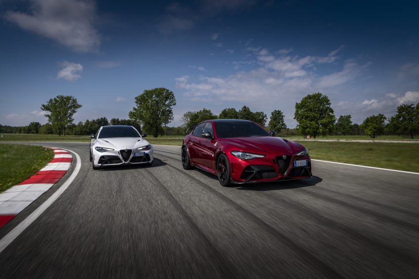 2021 Alfa Romeo Giulia GTA - Front Three-Quarter Wallpaper 850x567 #25