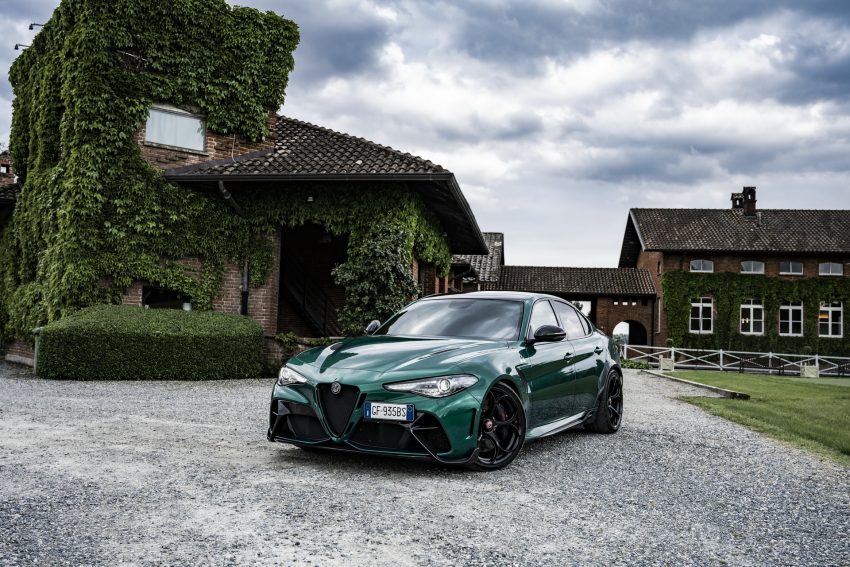 2021 Alfa Romeo Giulia GTA - Front Three-Quarter Wallpaper 850x567 #52