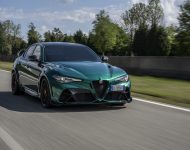 2021 Alfa Romeo Giulia GTA - Front Three-Quarter Wallpaper 190x150