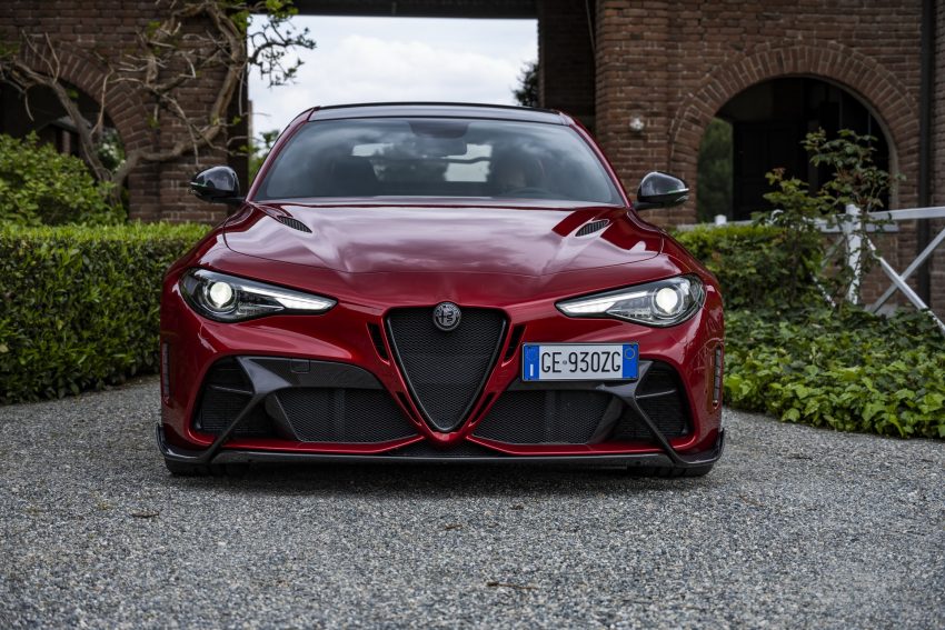 2021 Alfa Romeo Giulia GTA - Front Wallpaper 850x567 #19