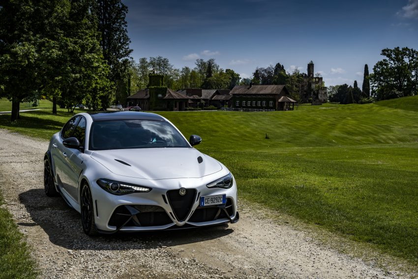2021 Alfa Romeo Giulia GTA - Front Wallpaper 850x567 #59