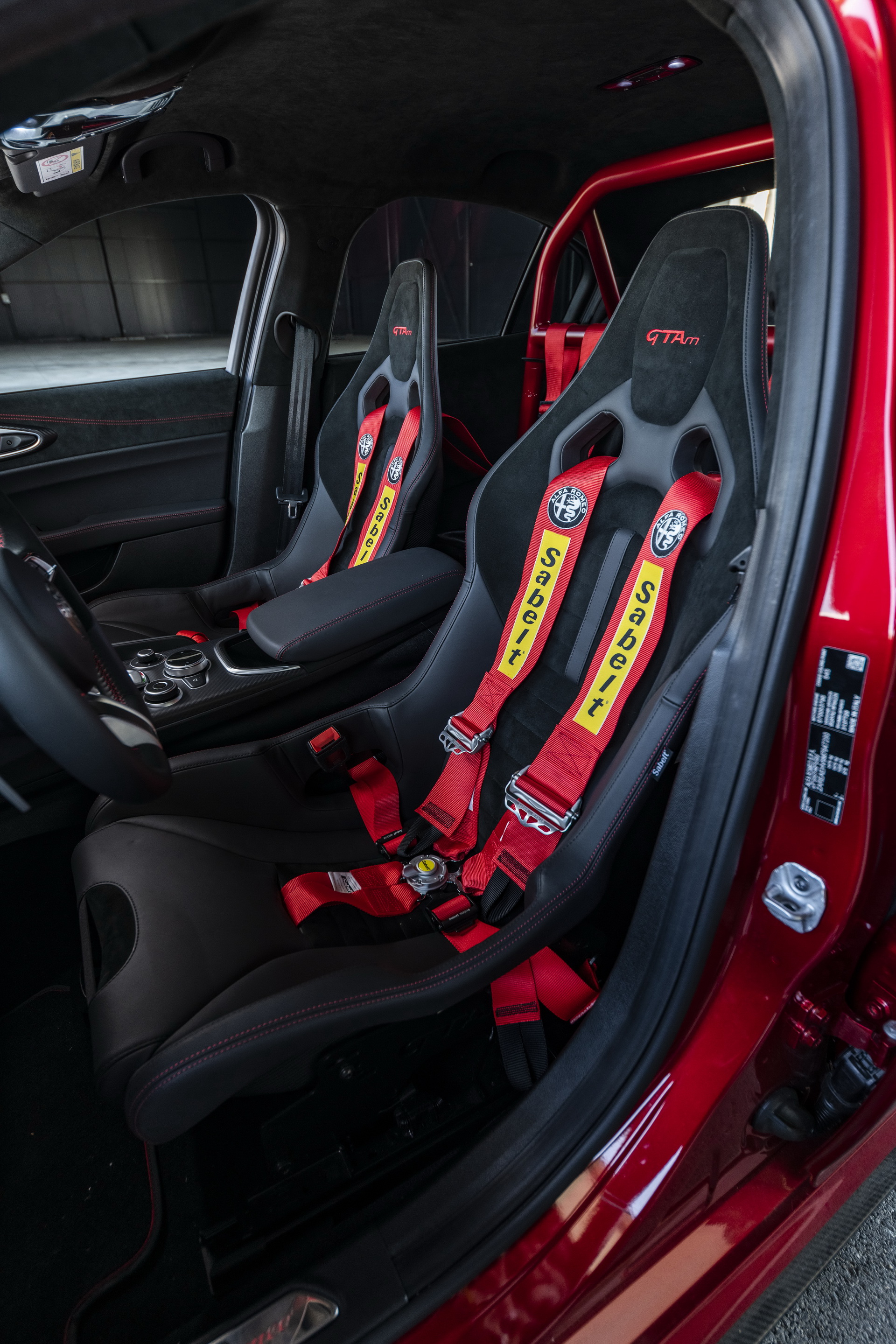Download 2021 Alfa Romeo Giulia GTA - Interior, Seats HD Phone Wallpaper 1920x2880 #69